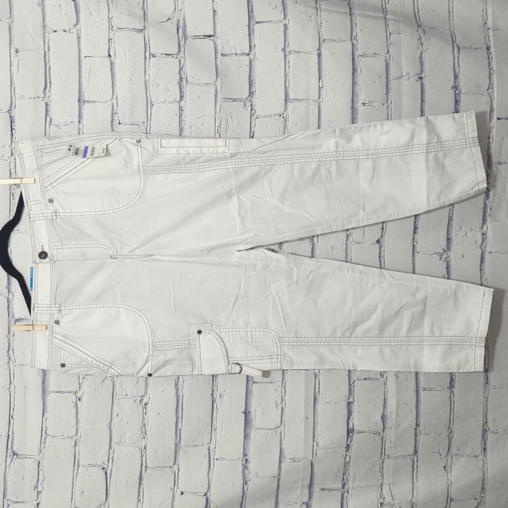 Style and Co. Bright White Skinny Leg Women's Pants Size 18 NWT